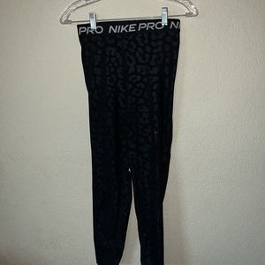 Nike Pro Dri-Fit Black Leopard Print 7/8 Leggings Small